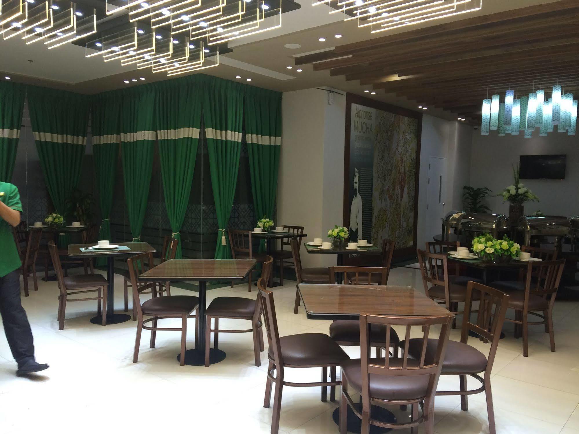 Eurotel Vivaldi Araneta Quezon City Εξωτερικό φωτογραφία