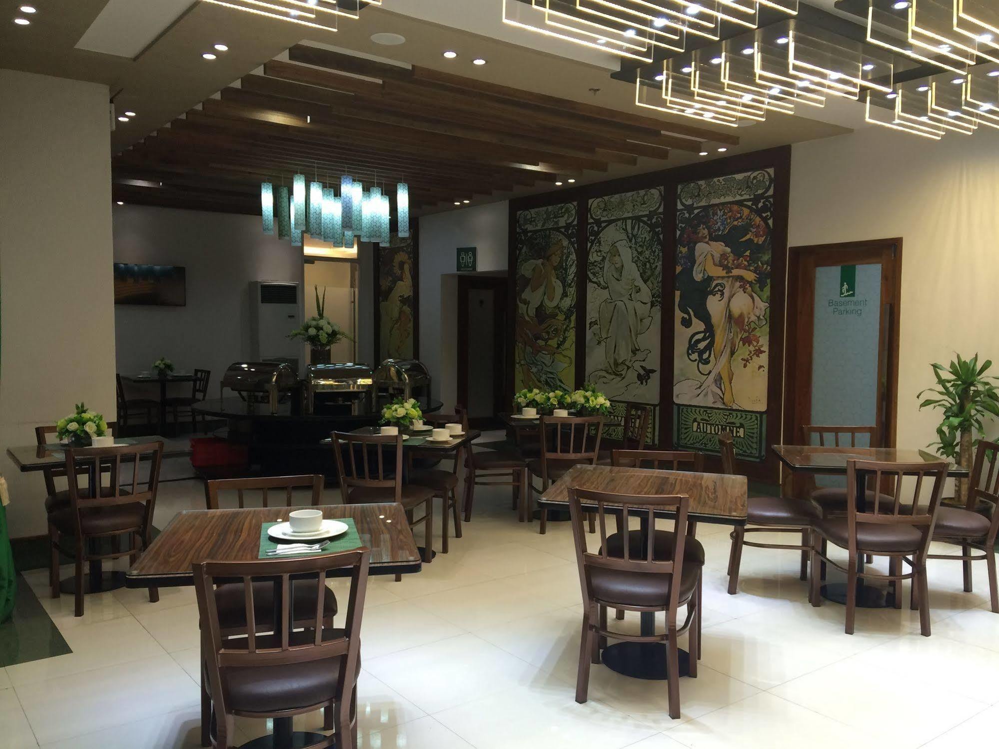 Eurotel Vivaldi Araneta Quezon City Εξωτερικό φωτογραφία