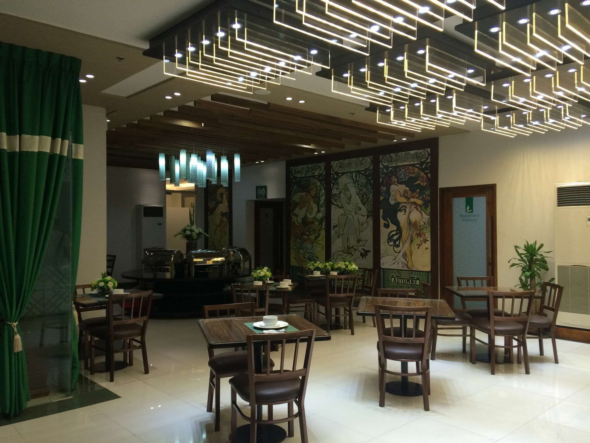 Eurotel Vivaldi Araneta Quezon City Εξωτερικό φωτογραφία