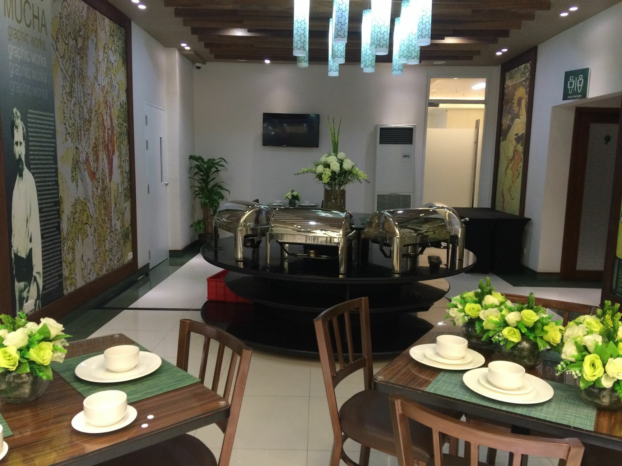 Eurotel Vivaldi Araneta Quezon City Εξωτερικό φωτογραφία